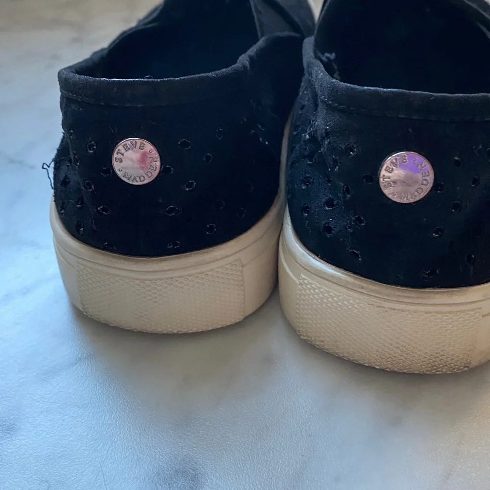 Steve Madden Owen Perforated Faux Suede Slip On Sneaker Black 8